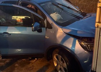 Ardeşen’de İtfaiye Kavşağında Kaza: Araç Alt Yola Düştü