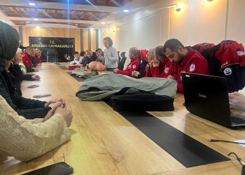 Ardeşen’de ATAK Derneği Üyelerine İlk Yardım Eğitimi Verildi