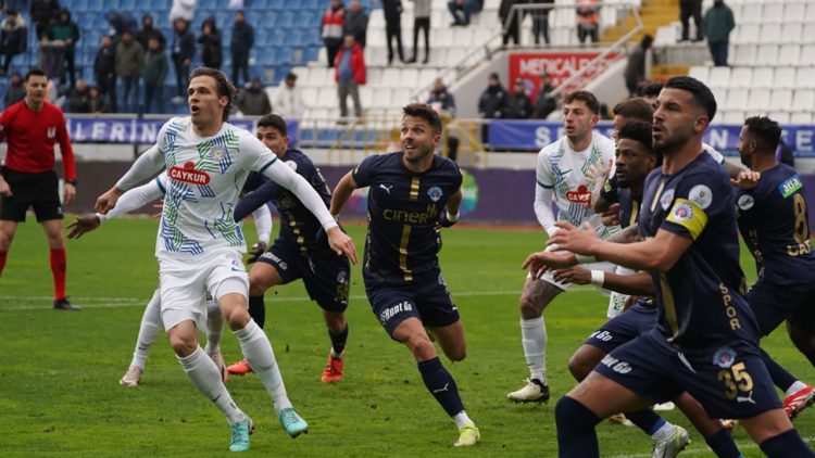 Rizespor, Kasımpaşa Deplasmanından Mağlubiyetle Döndü (3-2)