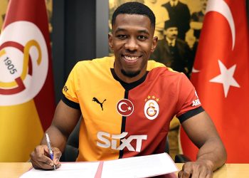 Galatasaray, Carlos Cuesta Transferini Duyurdu!