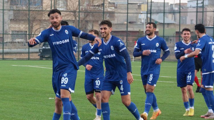 Pazarspor, Viranşehir Deplasmanından 3 Puanla Döndü