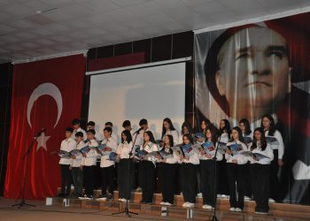 Alparsaln Ortaokulu’nda Çanakkale Zaferi ve Şehitleri Anma Günü