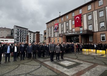 18 Mart dolayısıyla çelenk sunma töreni gerçekleştirildi.