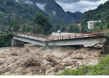 Şiddetli yağış sonrası Çamlıhemşin ve çevresinde önlemler artırıldı
