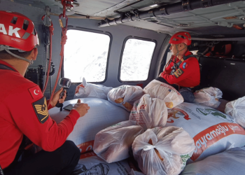 Rize yaylalarına erzak ve yem desteği