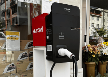 Arçelik Hacıaliefendioğlu mağazasında elektrikli araç şarj istasyonu satışa sunuldu