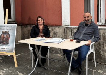 Ardeşen’de, sigara bırakma standı vatandaşları bekliyor