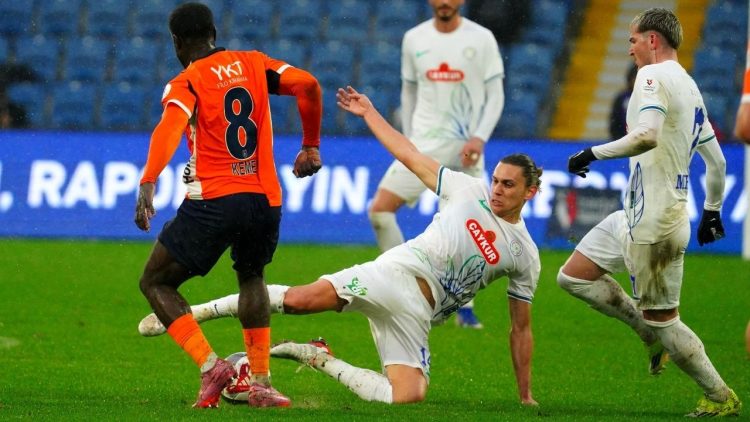 Galibiyeti kaçıran Rizespor, Başakşehir deplasmanından beraberlikle döndü