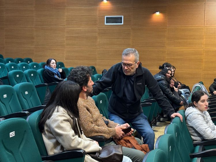 Ardeşen Belediyesi tiyatro gönüllülerini bir araya getirdi