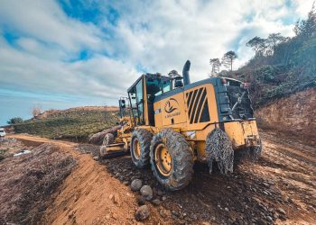 İl Özel İdaresi Ardeşen ve Rize’de köy yollarında bakım çalışması yaptı