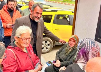 CHP Rize İl Teşkilatı, Özgür Özel’in katılacağı Rize mitingi öncesi il genelinde saha çalışması yaptı