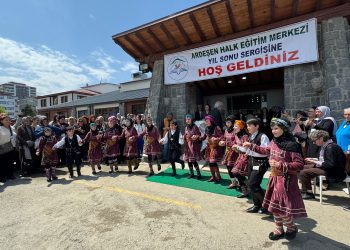 Ardeşen’de Eğitim, Halk Eğitim Merkezi Yılsonu Sergisi Açıldı